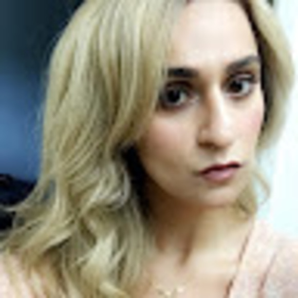 Meet your Posher, Nora - Picture 1 of 1